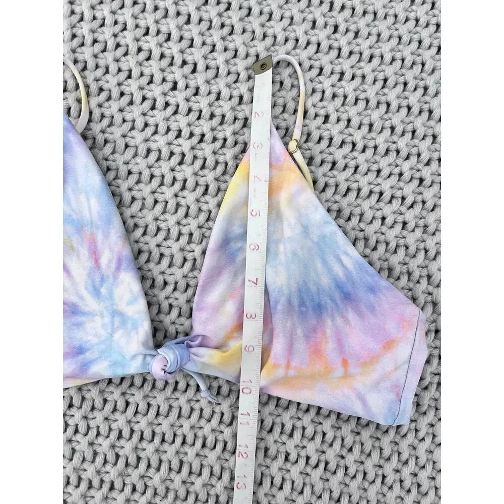 Skatie• ‘Sarah’ Bikini Top in TAVARUA Tie Dye